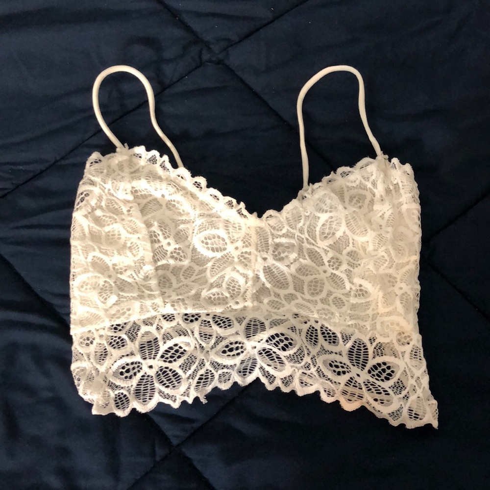 Lacy crop tank